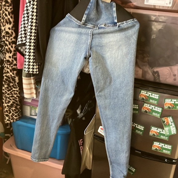 Small pair of Jeans - Picture 9 of 16